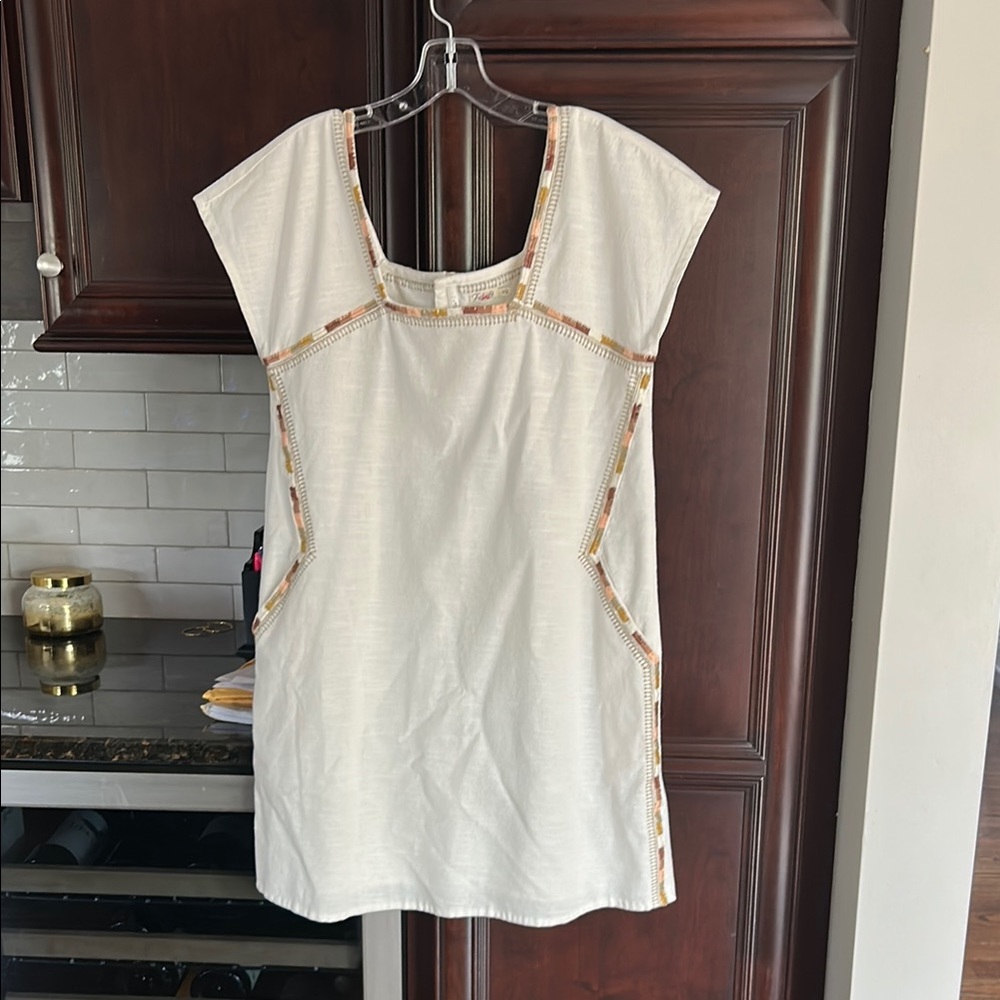 Faherty White Dress with Tan Accents